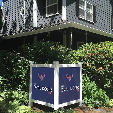 The Oval Door (Adults Only) Hotel Eugene Exterior photo